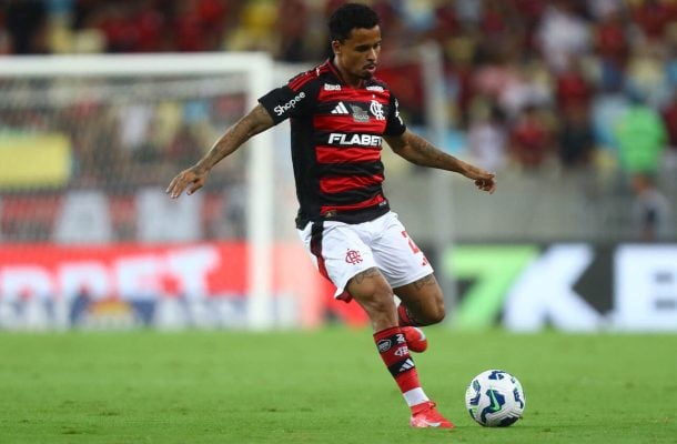 ALLAN - Surpreendeu, sendo o jogador mais regular do Flamengo no primeiro tempo, tentando levar a bola pelo meio, abrindo espaços e até tentando finalizar. Um de seus chutes levou perigo. Saiu ais 14 do 2º tempo para a entrada de Varela, lateral que foi jogar no meio de campo NOTA 6,5. Foto: Gilvan de Souza/Flamengo