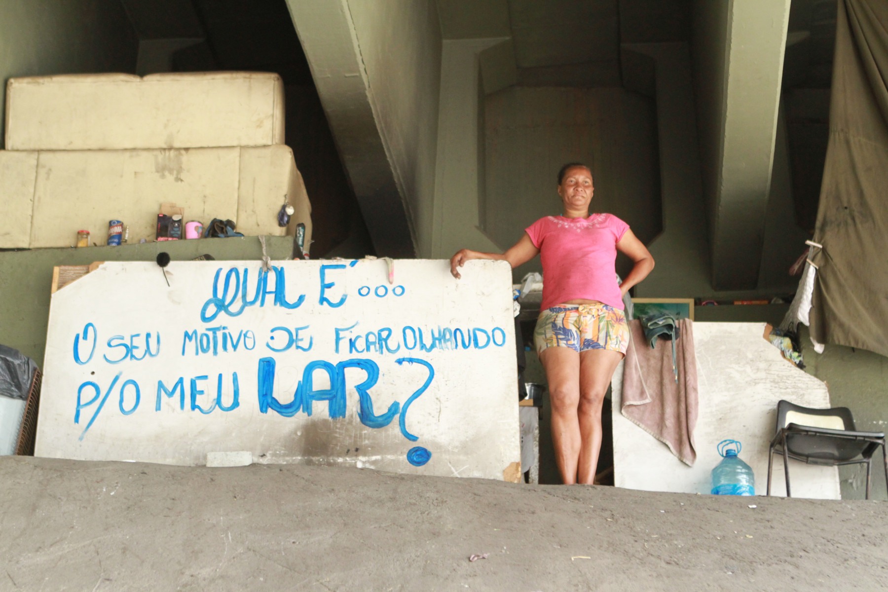 A placa fica em um viaduto na Avenida Cristiano Machado com Anel Rodoviário
      -Edésio Ferreira/EM/D.A. Press.