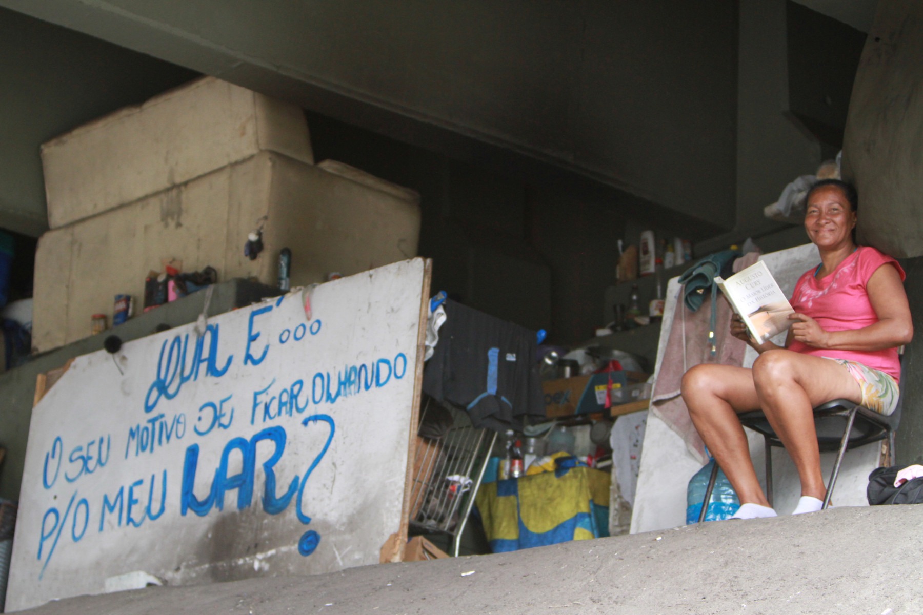 A placa fica em um viaduto na Avenida Cristiano Machado com Anel Rodoviário
      -Edésio Ferreira/EM/D.A. Press.