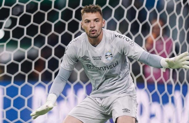 GABRIEL BRANDO - Goleiro reserva, foi escalado para mostrar serviço mas não foi exigido durante a partida. NOTA 5,0 - Foto: Lucas Uebel / Grêmio