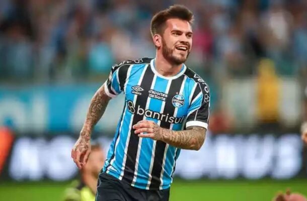 NATHAN - Um dos que mais tentaram. Lutou, chutou, atacou o tempo todo. Até que cansou e deu lugar a Cristian Olivera. NOTA 6,5 -Foto: Lucas Uebel / Grêmio