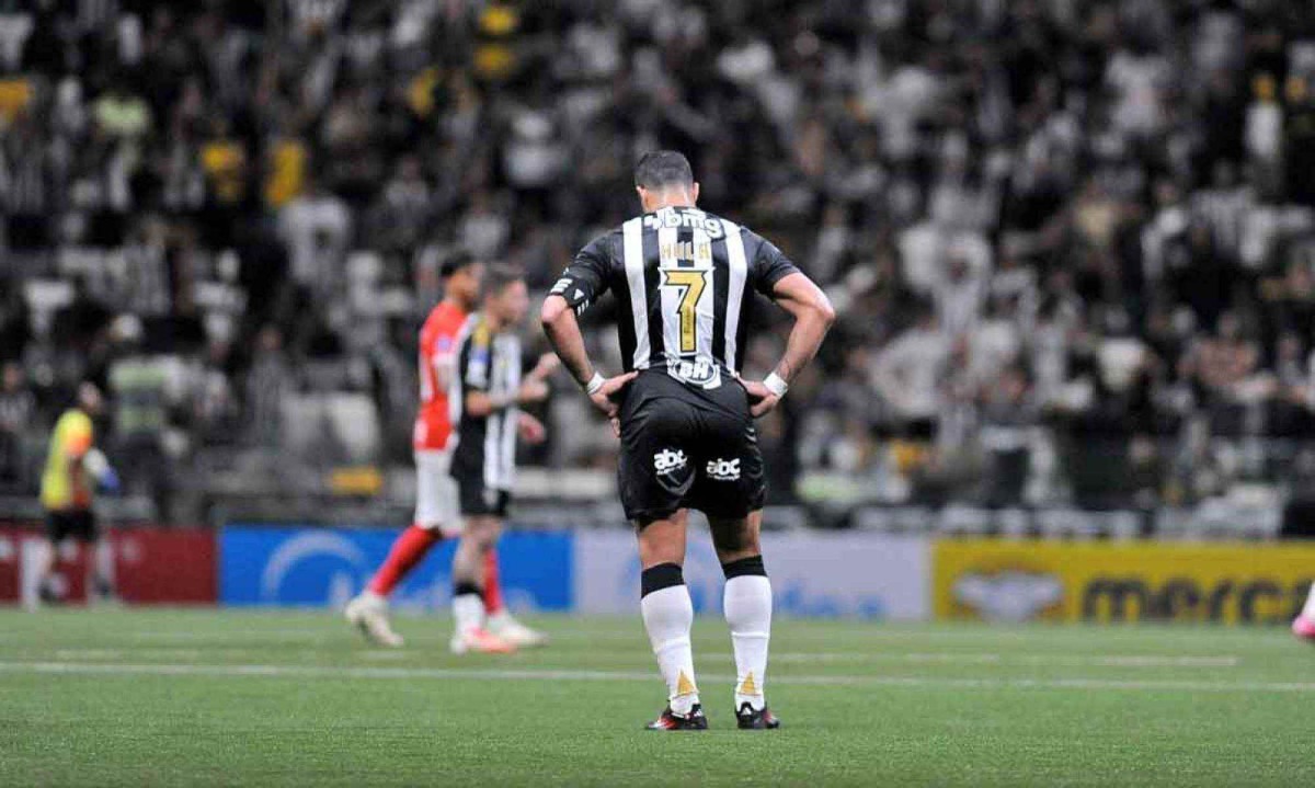 Atlético ficou no empate por 1 a 1 com o Cienciano-PER e terá que disputar a repescagem para as oitavas de final da Copa Sul-americana - (crédito: Alexandre Guzanshe/EM/D.A. Press) Atlético ficou no empate por 1 a 1 com o Cienciano-PER e terá que disputar a repescagem para as oitavas de final da Copa Sul-americana - (crédito: Alexandre Guzanshe/EM/D.A. Press)