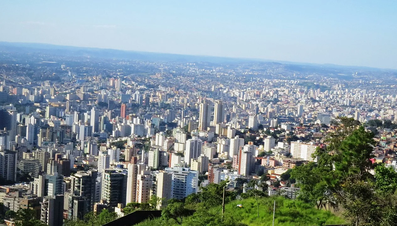 Belo Horizonte (Capital de Minas Gerais) - Apelido: Beagá. População:  2,5 milhões 