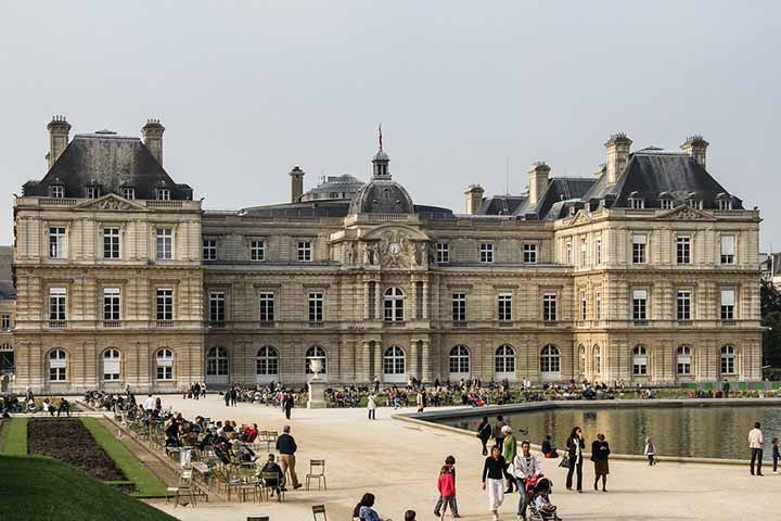 Luxemburgo: Outro país europeu que permite, desde 2023, o cultivo de maconha com um limite de quatro plantas por residência e o consumo em espaços privados é Luxemburgo.