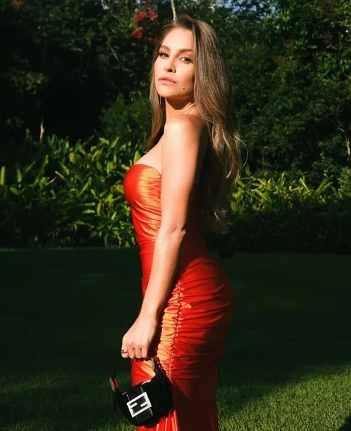 Como nos dois filmes anteriores, a atriz Carla Diaz interpreta mais uma vez o papel de Suzane von Richthofen.