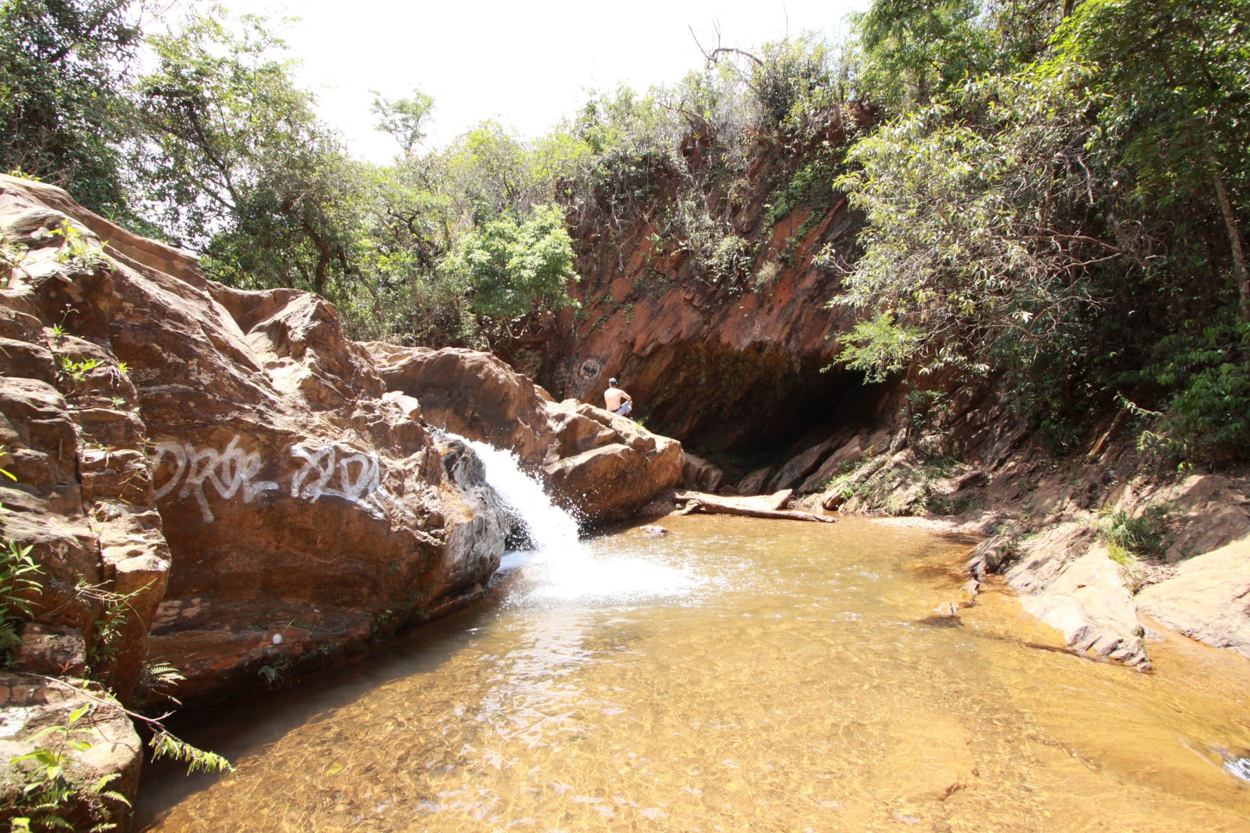  Sao Sebastiao das Aguas Claras - MG. Turismo no distrito de Macacos-Edesio Ferreira/EM/D.A Press. Brasil. Sao Sebastiao das Aguas Claras - MG. Turismo no distrito de Macacos comeca a reaquecer. Na foto, cachoeira de Marumbe.