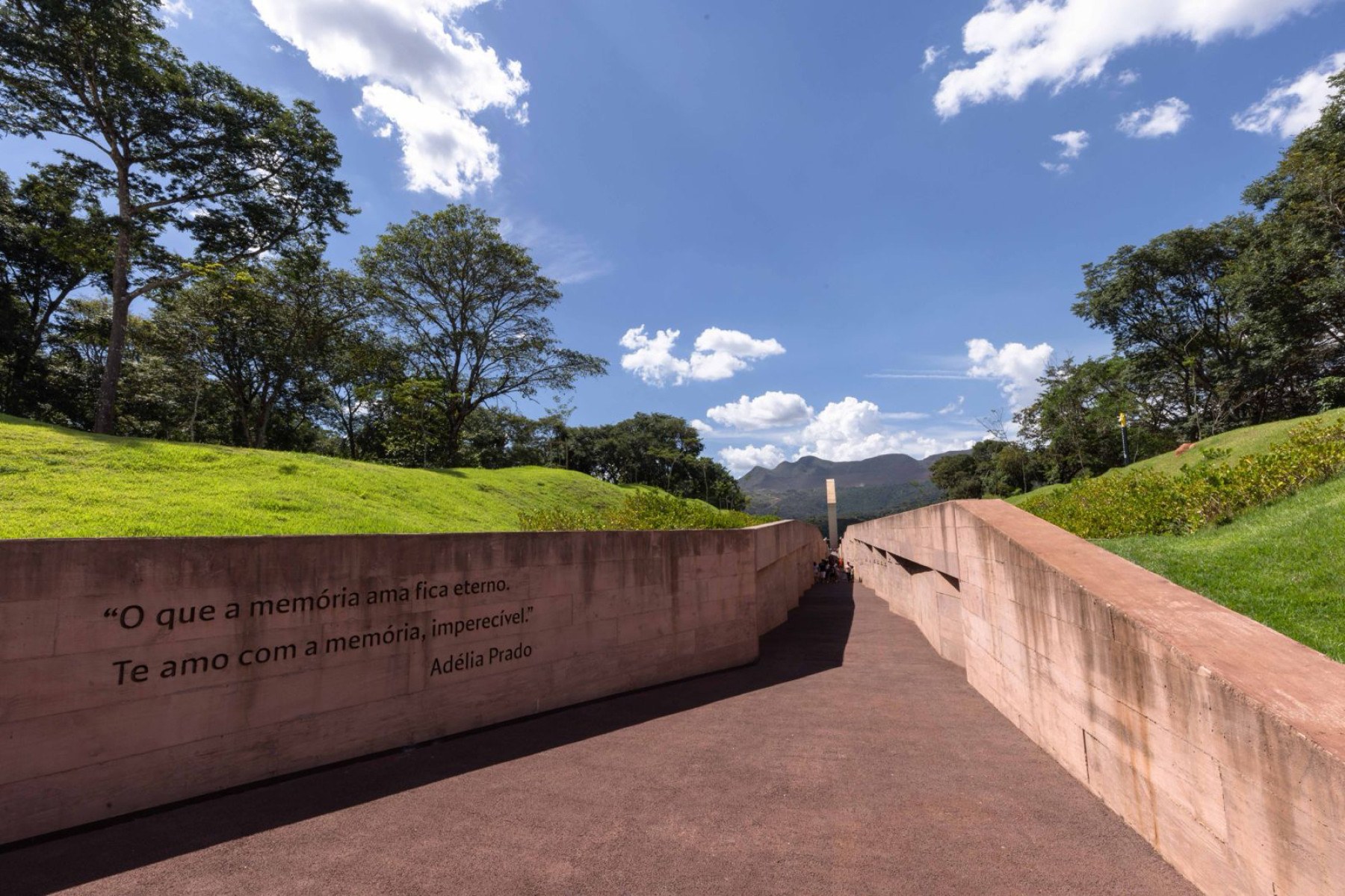 Entrada-memorial-brumadinho.
    -Olhar Infinito/Divulga..ao