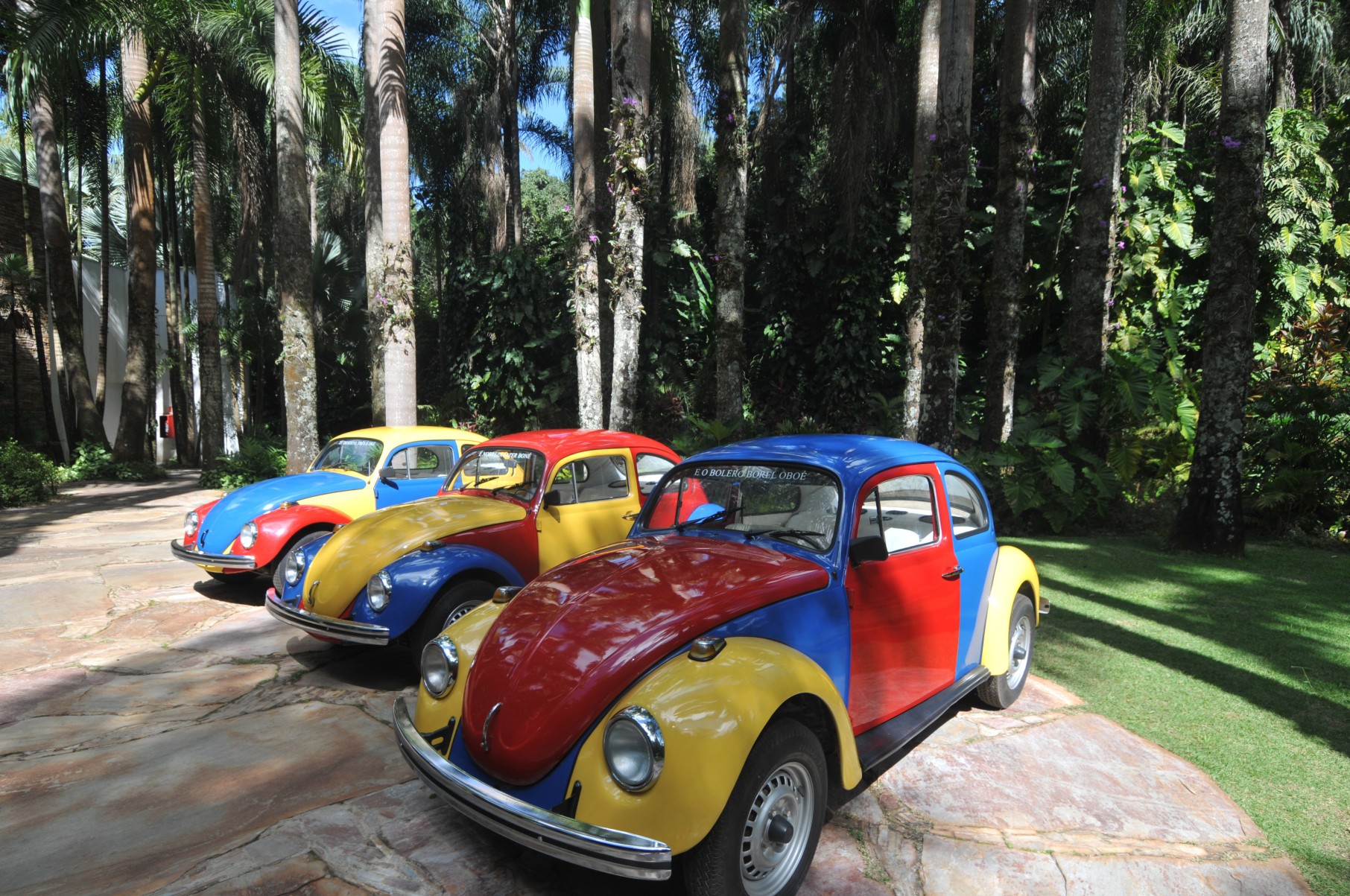 Jardins do Museu Inhotim de Arte Contemporanea.
      -Leandro Couri/EM/D.A Press. Brasil. Brumadinho - MG. Jardins do Museu Inhotim de Arte Contemporanea.