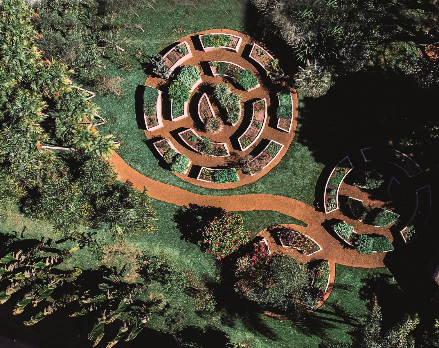 Inhotim. Na foto, Jardim de Todos os Sentidos.
      -Brendon Campos/Divulgação