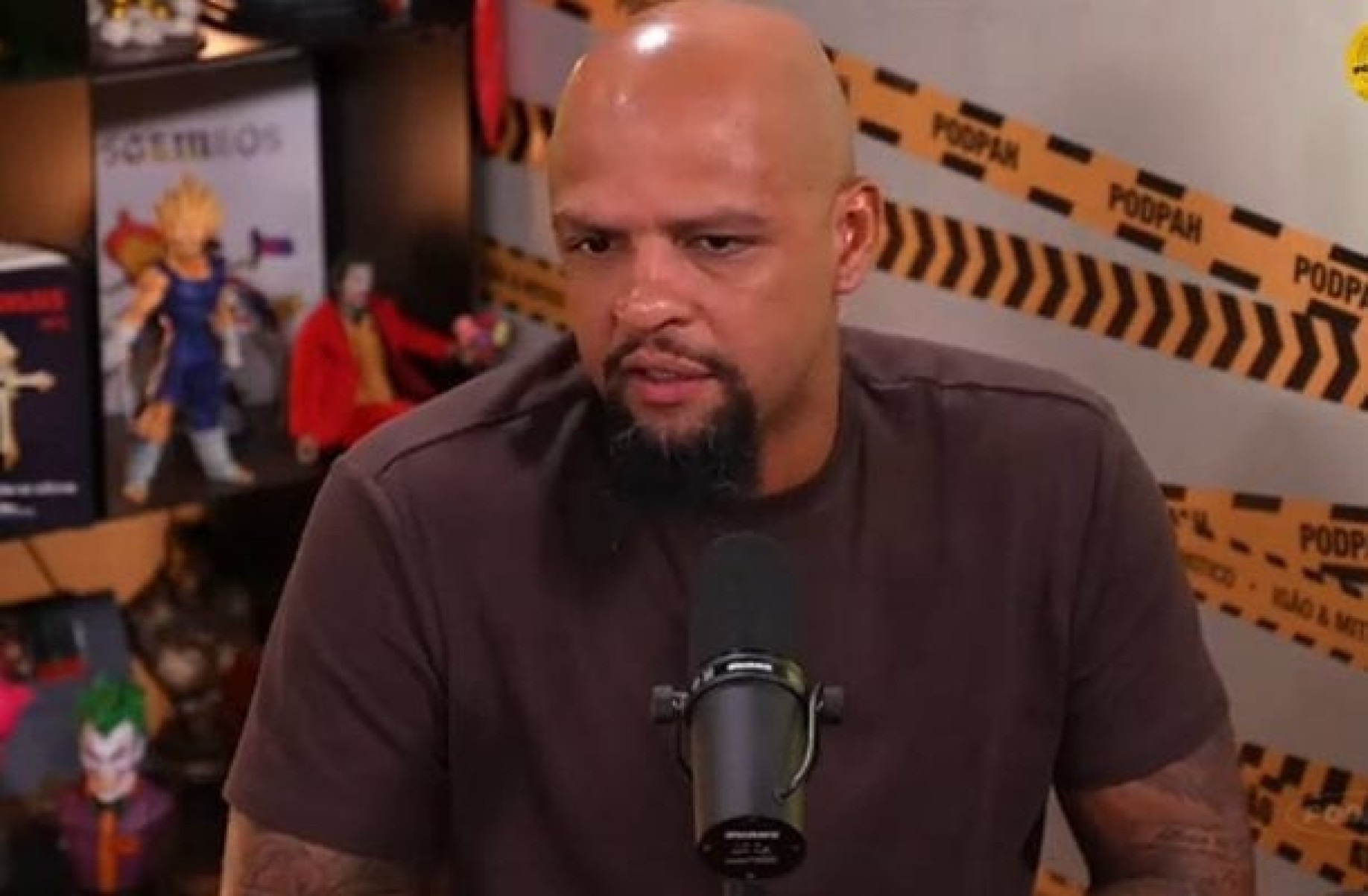 Felipe Melo garante que jogou mais que Casemiro na carreira Felipe Melo garante que jogou mais que Casemiro na carreira