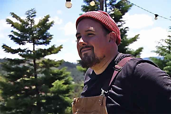 "Esse estilo 'glamping' cresceu bastante, e a gente tentou focar um pouco no estilo meio rancho americano, uma coisa diferente que a gente não encontra tanto", explicou o empresário, que também é dono de uma hamburgueria.