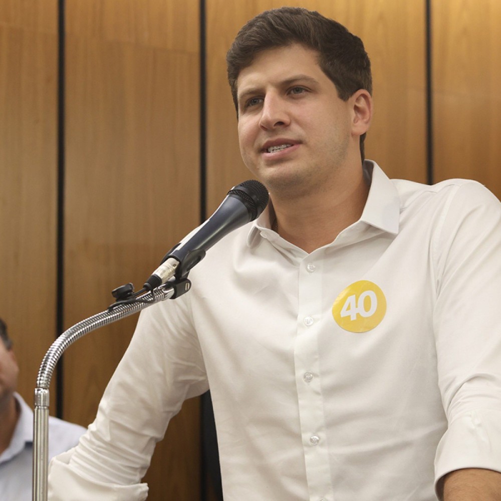 João campos assume comando do psb para tentar renovar o partido