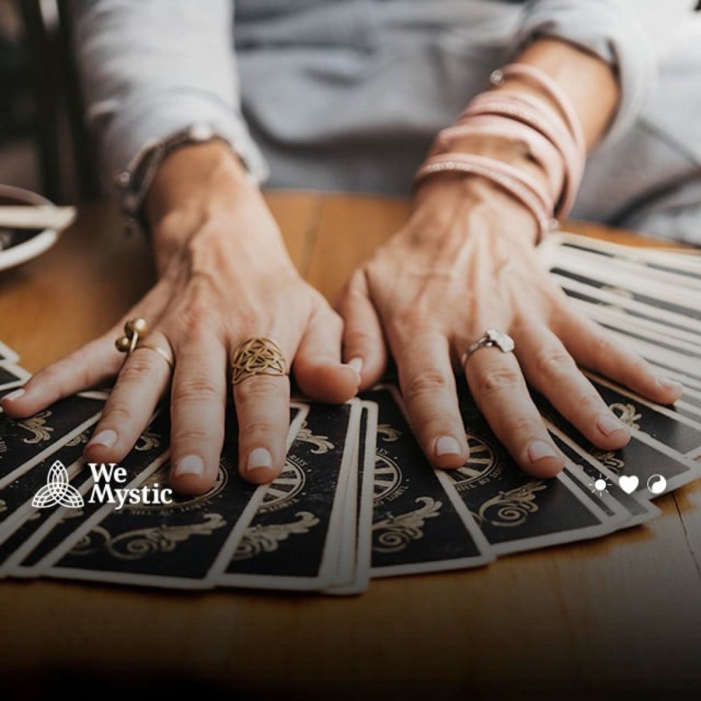 Previsões do Tarot para junho de 2025: Cinco de Copas
