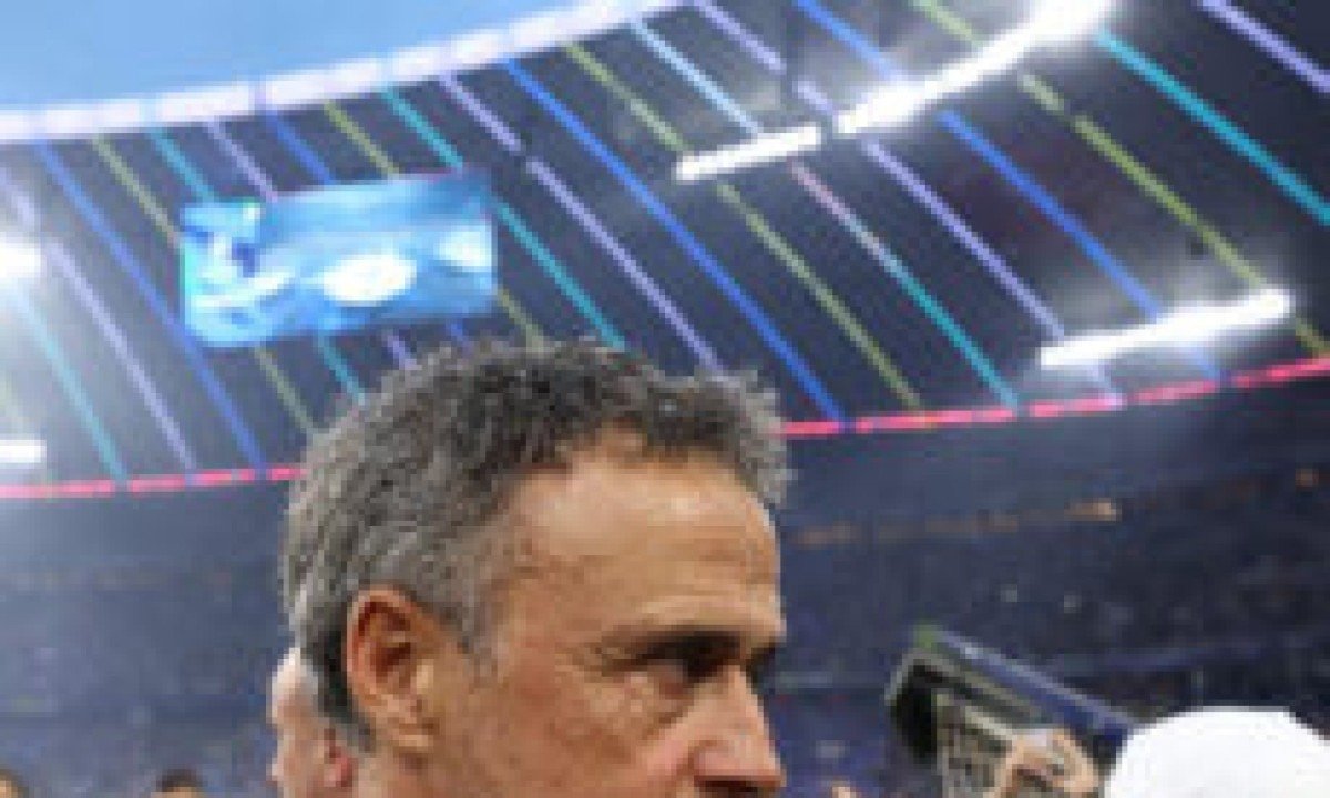 Técnico do PSG revive drama pessoal em conquista da Champions League -  (crédito: No Ataque Internacional)