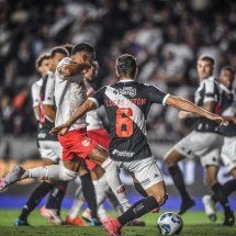 Atuações do Vasco contra o Bragantino: falhas coletivas e apatia custam derrota em São Januário -  Ari Ferreira/Red Bull Bragantino
