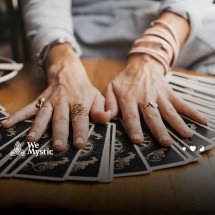 Previsões do Tarot para junho de 2025: Cinco de Copas - Wemystic