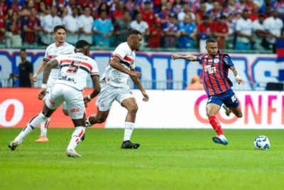 O São Paulo perdeu para o Bahia por 2 a 1 neste sábado (31), em partida que abriu a 11ª rodada do Brasileirão. Veja as notas - Foto: Rafael Rodrigues/EC Bahia -  (crédito: Rafael Rodrigues/EC Bahia)