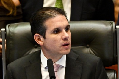 Presidente da Câmara Hugo Motta pede para que governo federal apresente uma proposta alternativa ao aumento do IOF -  (crédito: EVARISTO SA / AFP)