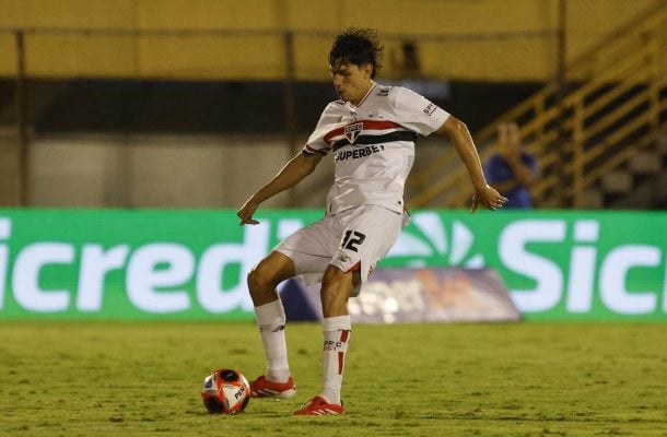 FERRARESI - Substituiu Cédric Soares. Melhorou a marcação, mas pouco agregou na parte ofensiva - Nota 6,0 - Rubens Chiri / São Paulo FC
