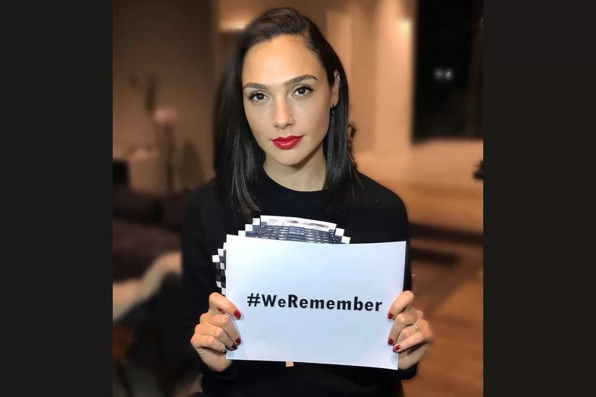 Gal Gadot é israelense e, em tempos de guerra entre Hamas e Israel, a atriz vinha chamando atenção nas redes sociais ."O mundo não pode ficar em cima do muro quando estes horríveis atos de terror estão acontecendo”, escreveu no início do conflito, em outubro de 2023. 

-Reprodução Instagram