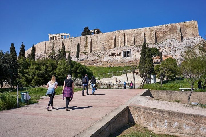 Para o sindicato dos guardas de sítios arqueológicos gregos, os passeios particulares não deveriam estar sendo organizados sem a participação do órgão.