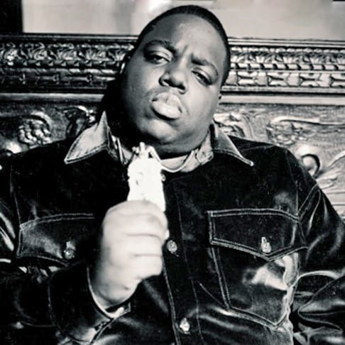 Seu álbum de estreia, "Ready to Die" (1994), foi aclamado pela crítica e inclui suas canções de maior sucesso.: "Juicy" e "Big Poppa". A obra faz um mosaico das experiências de rua do artista no Brooklyn. Ele foi morto a tiros aos 24 anos em 1997. 