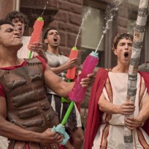 Série 'Muito esforçado' é besteirol, mas fala de coisa séria - Prime Video/reprodu&ccedil;&atilde;o