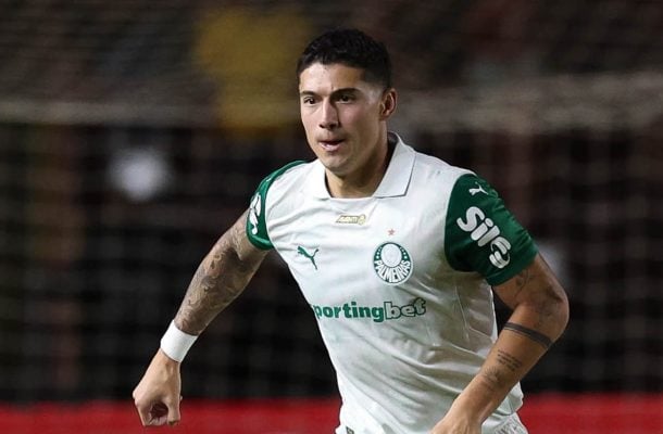 EMILIANO MARTÍNEZ – Quase fez um bonito gol de fora da área no segundo tempo. Mas foi seu único momento de destaque. Não saiu da marcação dos ótimos volantes do Cruzeiro. NOTA 5,5. Foto: Cesar Greco/Palmeiras