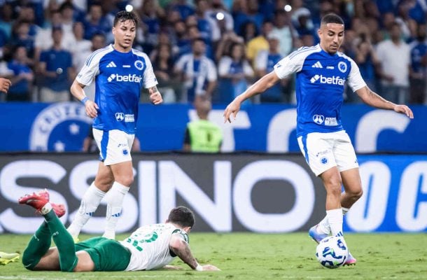 CHRISTIAN – Muito bom aparecendo na marcação e fechando espaços que minaram a criação palmeirense, além de auxiliar o lateral com qualidade. E ainda, quando foi à área, deu a assistência para o segundo gol da Raposa. NOTA 7,0 Foto: Gustavo Aleixo/Cruzeiro