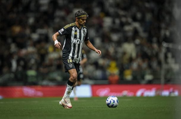 GUSTAVO SCARPA - Razoável, não se esconde nunca, mas não estava inspirado. NOTA 6,0 - Foto: Pedro Souza / Atlético
