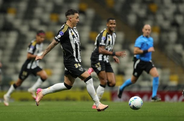 SARAVIA - Entrou bem, praticamente um zagueiro pela direita NOTA 6,0 - Foto: Pedro Souza / Atlético