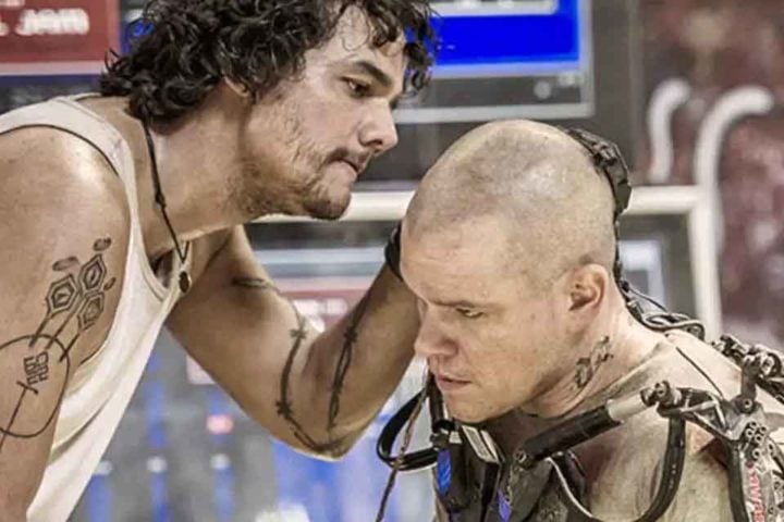 Em 2013, Moura atuou ao lado dos astros de Hollywood Matt Damon e Judie Foster no filme de ficção científica "Elysium", que teve avaliações razoáveis da crítica.

