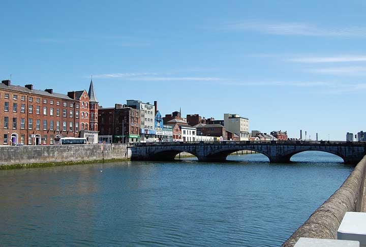 4º – Irlanda: Os poucos homicídios ajudaram o país a subir da 12ª para a 4ª no ranking. Apesar da baixa taxa de criminalidade, nem tudo é perfeito. A pesquisa mostra que houve um aumento nos pequenos furtos nas grandes cidades da Irlanda, principalmente de bolsas ou mochilas