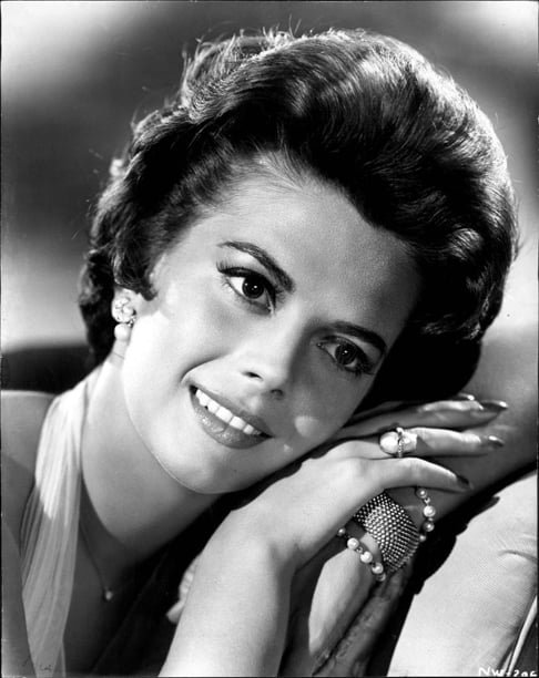 Natalie cresceu com o reconhecimento pelo talento, mas sempre elogiada também pela beleza. Antes dos 25 anos, Natalie já havia concorrido 3 vezes ao Oscar.-Warner Bros - Wikimédia Commons