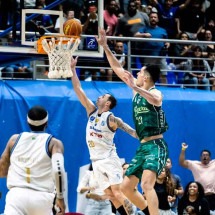 O Minas não tomou conhecimento do Bauru nas semifinais e avançou à decisão com 3 a 0 no duelo -  (crédito: Hedgard Moraes/MTC)