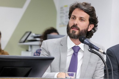Marcelo Aro foi categórico ao afirmar que Minas só ingressará no Propag se houver a autorização de negociação de ativos o suficiente para atingir os 20% do estoque da dívida -  (crédito: Willian Dias/ALMG)