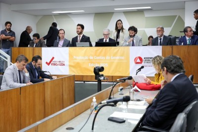 Deputados questionaram a presença de imóveis em uso para serviços públicos do estado, de municípios, da Justiça e de forças de segurança -  (crédito: ALMG/Divulgação)
