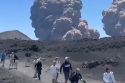 Turistas saíram correndo quando o vulcão Etna, na Itália, entrou em erupção. O local é um dos mais visitados na Sicília, já que as pessoas têm curiosidade de conhecer o monte de um dos vulcões mais famosos do mundo.  -  (crédito: Foto: Reprodução de vídeo CNN)