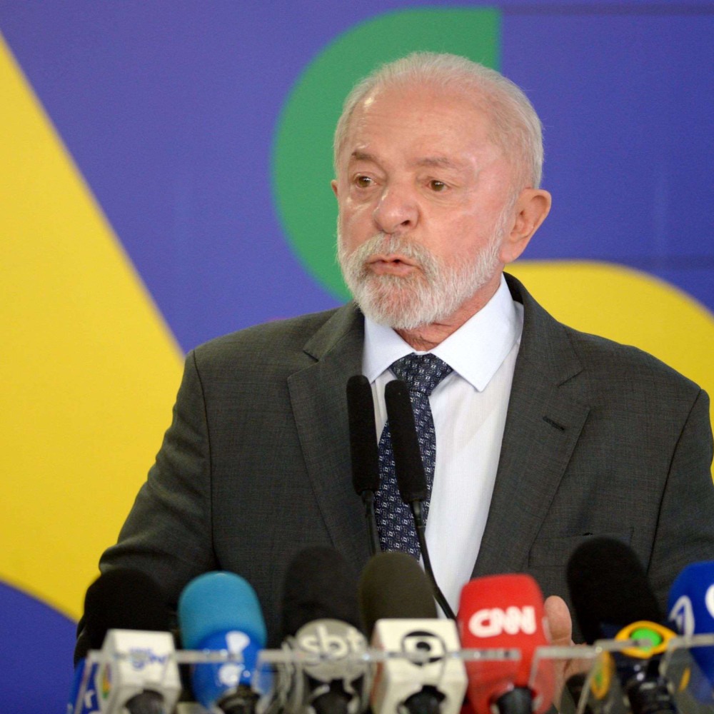 Lula fala sobre aumento do IOF e ações do governo