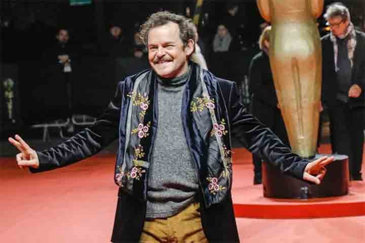 Ainda naquele ano, voltou aos cinemas, sob a direção de Walter Salles, em "O Primeiro Dia", que se a na virada para o ano 2000. Interpretou Francisco e tornou-se o primeiro a vencer o prêmio "Grande Otelo" de Melhor Ator, concedido pela Academia Brasileira de Cinema.