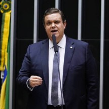 Fraudes do INSS: Justiça bloqueia R$ 23,8 mi em bens de empresas e sócios