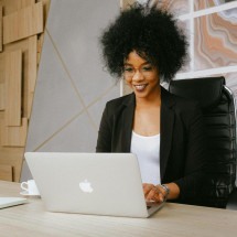 Empresas com diversidade mostram tendência de lucro - DINO