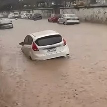 Cidade mineira registra chuva de granizo e alagamentos