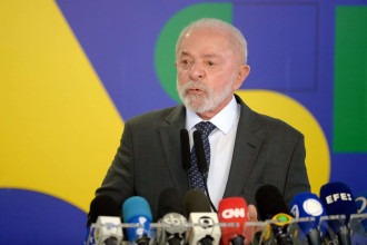 Lula fala sobre aumento do IOF e ações do governo