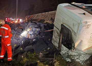 O motorista foi encontrado sem sinais vitais -  (crédito: Divulgação/CBMMG)