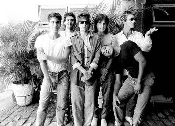 Os integrantes da Legião Urbana com Marcelo Nova e José Emilio Rondeau, em 1984, quando o grupo  gravou o disco de estreia -  (crédito: Mauricio Valladares/Divulgação)