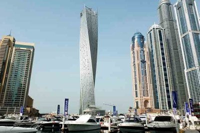Dubai, cidade nos Emirados Árabes Unidos, tornou-se símbolo global da arquitetura arrojada e da busca incessante por recordes verticais. O cenário urbano da cidade, marcado por linhas futuristas e estruturas ousadas, chama atenção por ir além da simples altura. Incluindo até mesmo problemas por conta disso. -  (crédito:  Flickr Dan)
