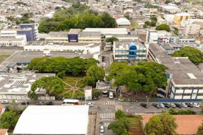 Sede da Unifal-MG, onde a plataforma de inteligência nasceu e agora avança para ser aplicada em unidades estratégicas de Saúde da Família da cidade 

 -  (crédito: Divulgação/Unifal-MG)