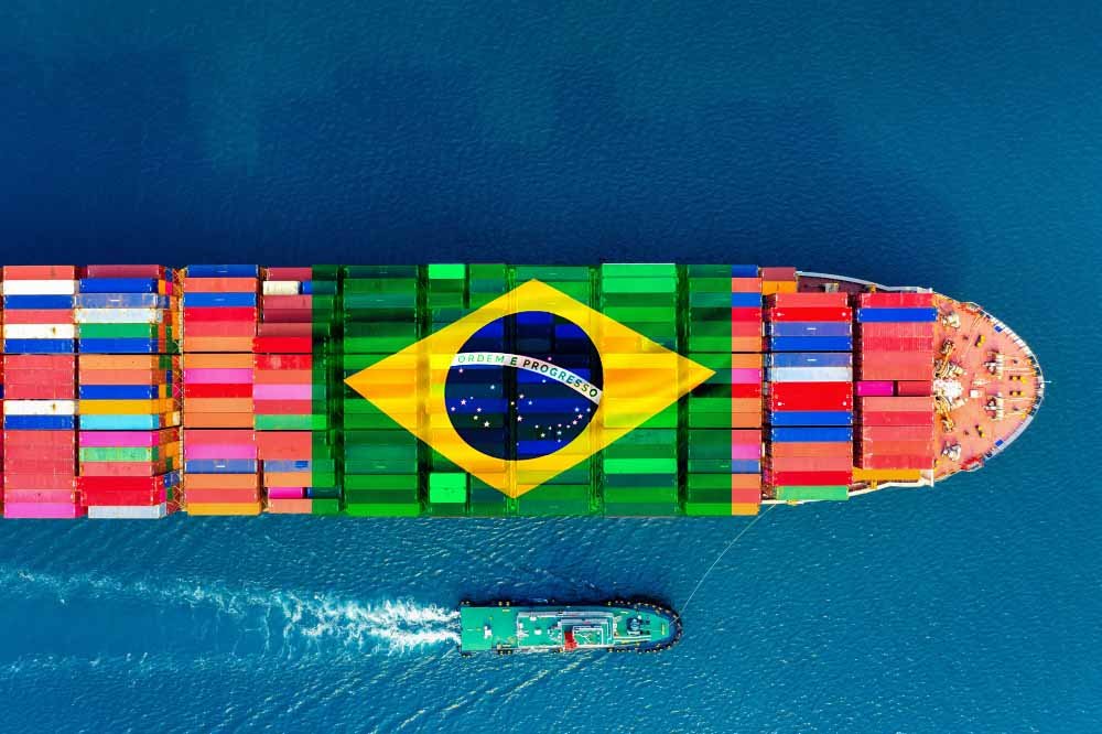 De acordo com um levantamento do Insper Agro Global, a partir de 2023, o Brasil tornou-se o maior país exportador de commodities agropecuárias e agroindustriais, ultrapassando os Estados Unidos