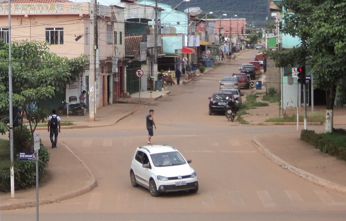 No entanto, cabe destacar que esse indicador não necessariamente reflete distribuição de renda ou qualidade de vida.